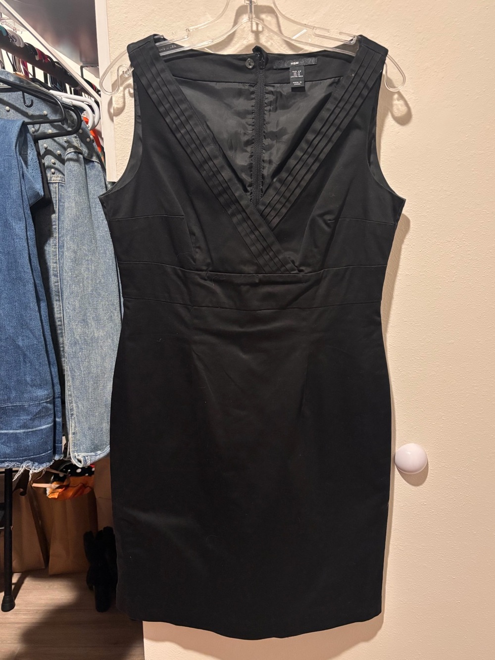 H&M Black V-Neck Pleated Trim Midi Dress